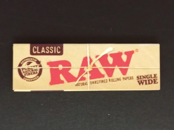 RAW CLASSIC SINGLEWIDE ROLLING PAPER